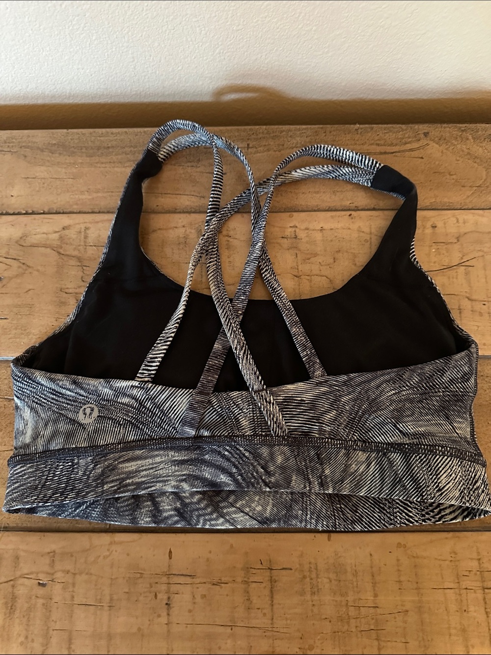 lululemon athletica Black & Gray Energy Bra Size 6